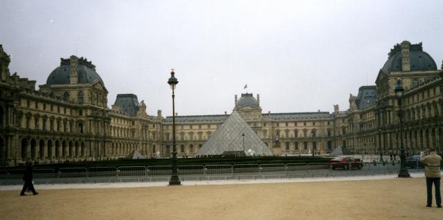 Exterior del Louvre